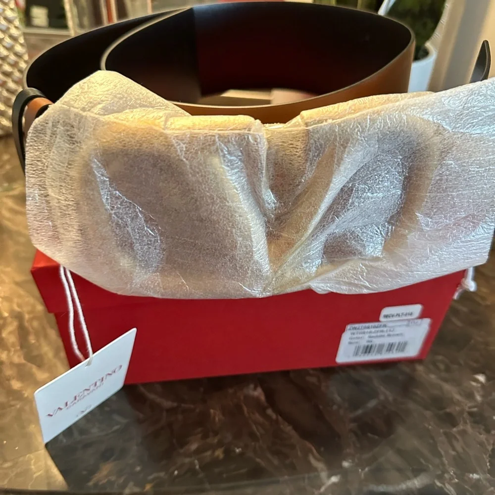 Valentino Reversible Logo Slide Buckle leather Belt - Picture 6 of 12